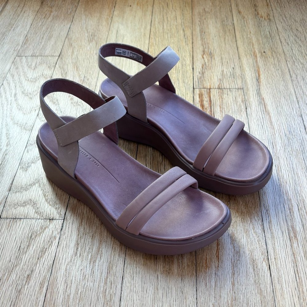 ECCO WOMEN'S FLOWT LX WEDGE SANDAL